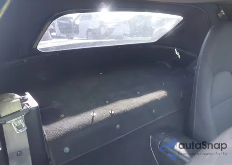 1999 Mazda Mx-5 Miata Leather Pkg/Popular Equipment Pkg/Sports Pkg/Touring Pkg z USA, uszkodzony, nr VIN JM1NB3538X0103052